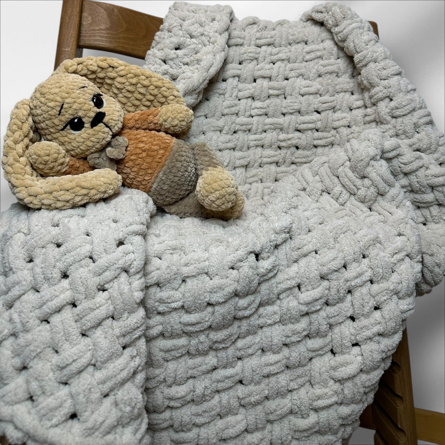 Cloudsoft Cozy Blanket – Hand-Woven Baby Blanket | Soft Chenille Cozy Blanket
