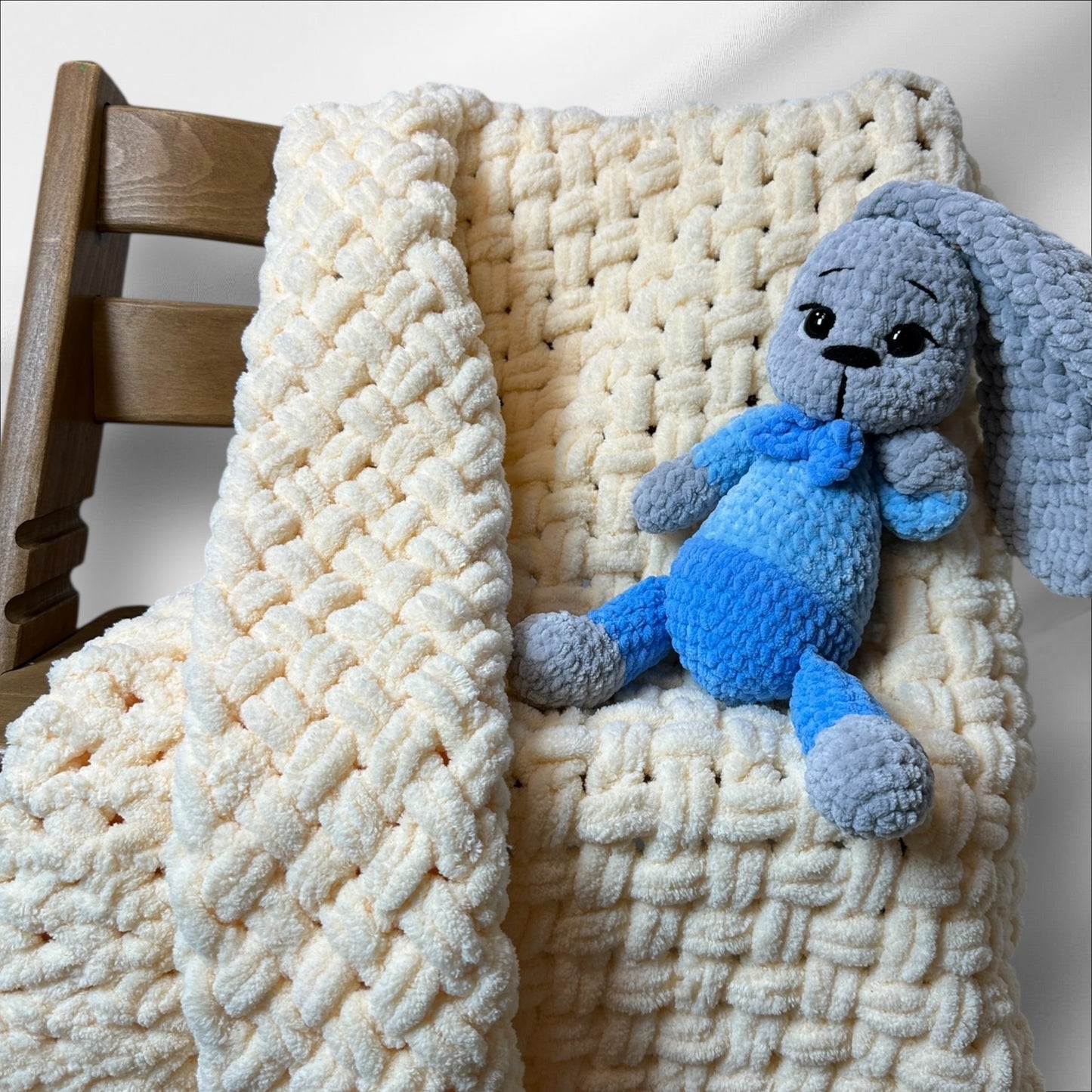 Cloudsoft Cozy Blanket – Hand-Woven Baby Blanket | Soft Chenille Cozy Blanket