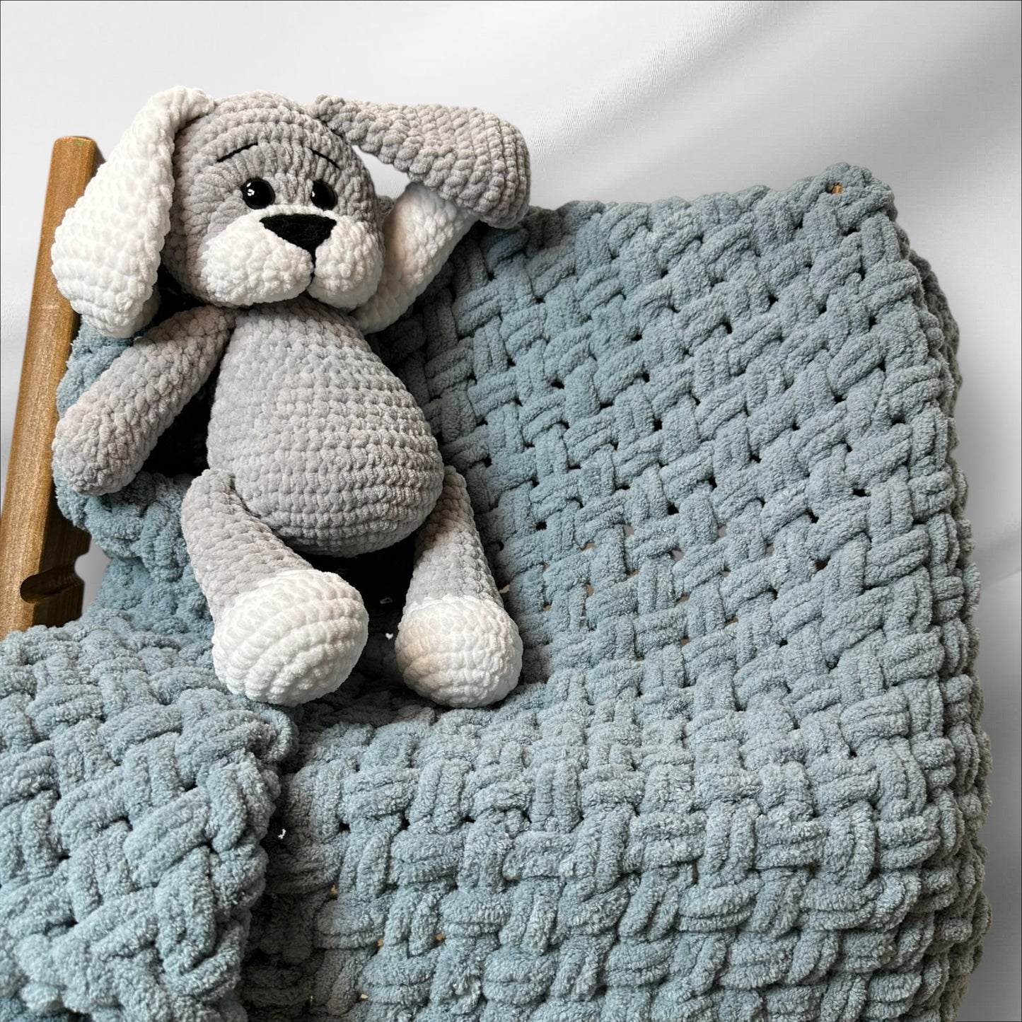 Cloudsoft Cozy Blanket – Hand-Woven Baby Blanket | Soft Chenille Cozy Blanket