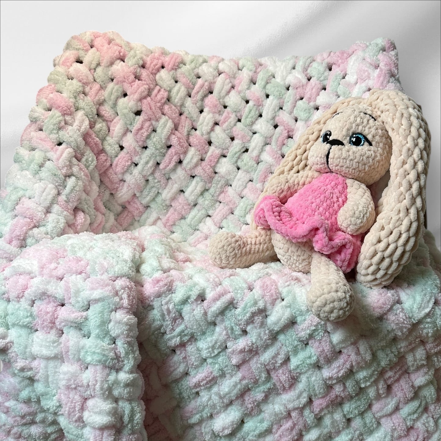 Cloudsoft Cozy Blanket – Hand-Woven Baby Blanket | Soft Chenille Cozy Blanket